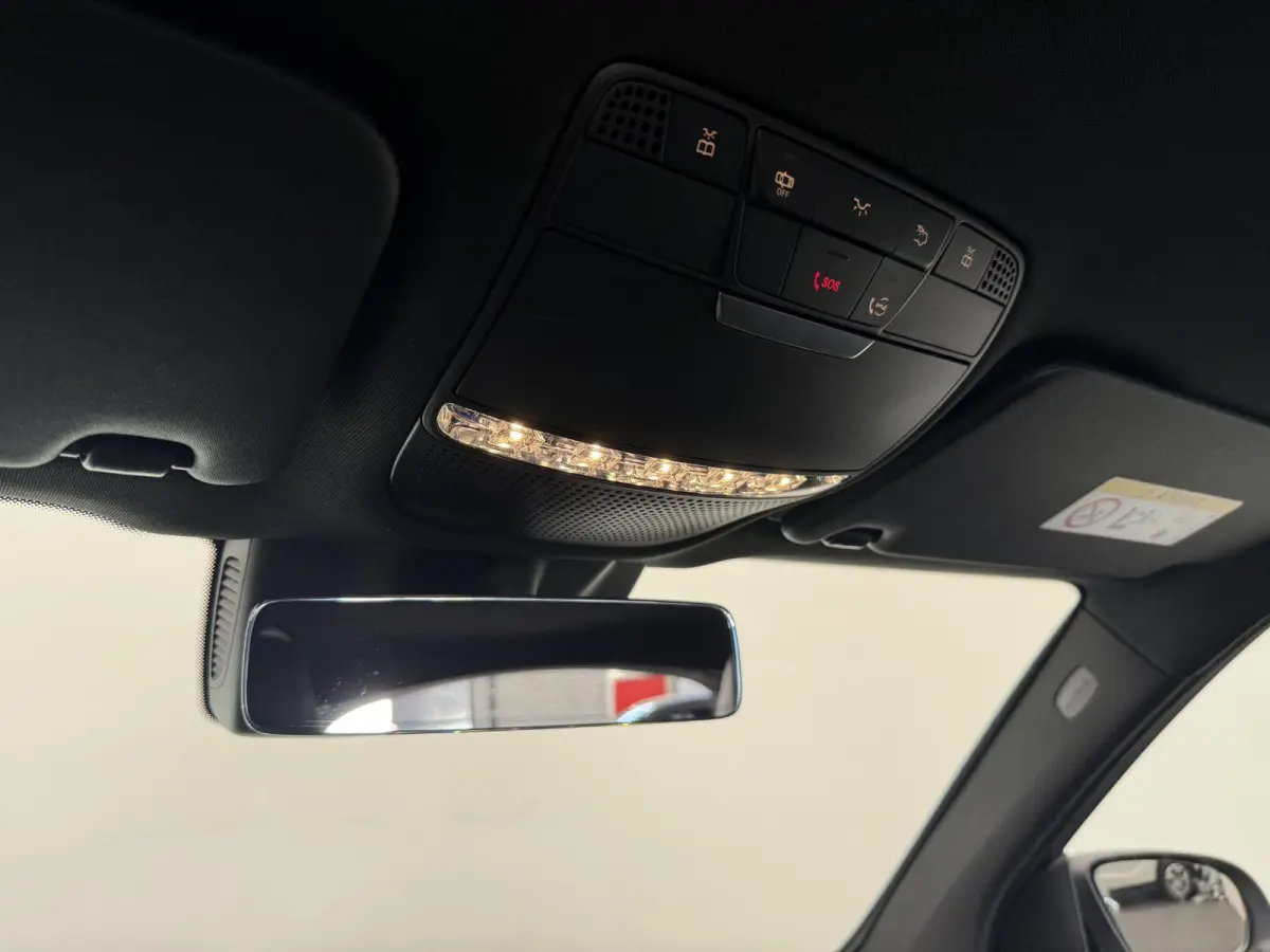 4MATIC Automaat PHEV AMG Line Navigatie Cruise Control Parkeersensoren Stoelverwarming Panorama dak Matrix LED-koplampen Virtual Cockpit Surround-systeem Burmester Inductielader