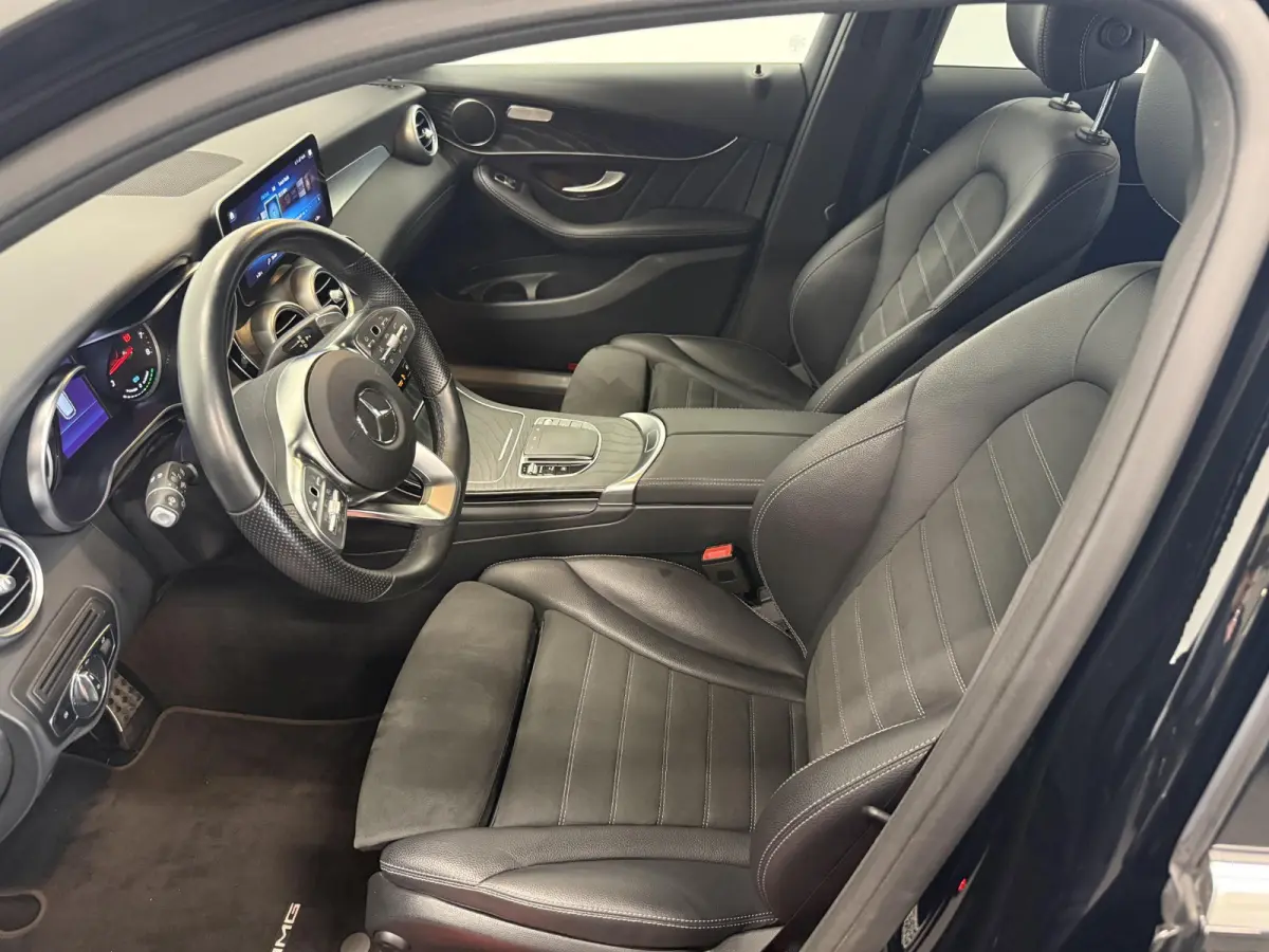 4MATIC Automaat PHEV AMG Line Navigatie Cruise Control Parkeersensoren Stoelverwarming Panorama dak Matrix LED-koplampen Virtual Cockpit Surround-systeem Burmester Inductielader