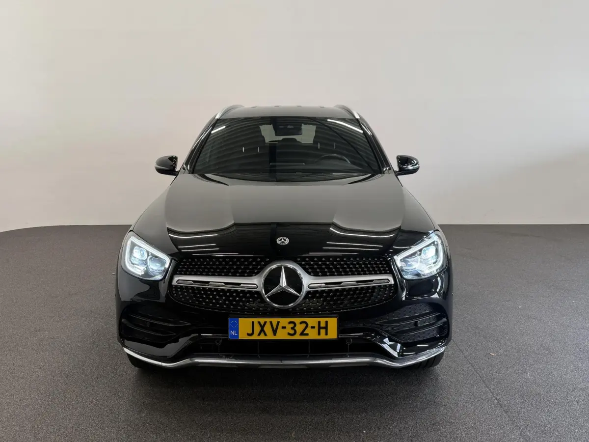 4MATIC Automaat PHEV AMG Line Navigatie Cruise Control Parkeersensoren Stoelverwarming Panorama dak Matrix LED-koplampen Virtual Cockpit Surround-systeem Burmester Inductielader