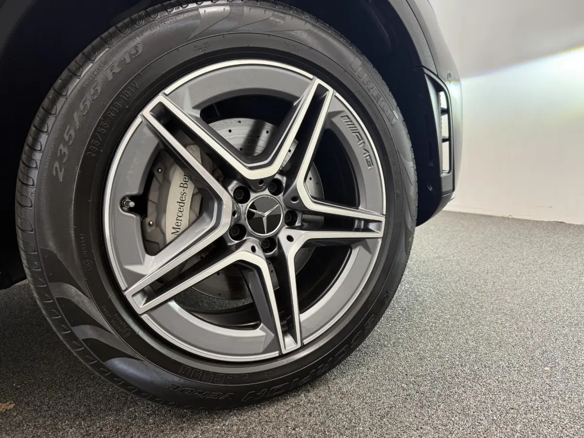 4MATIC Automaat PHEV AMG Line Navigatie Cruise Control Parkeersensoren Stoelverwarming Panorama dak Matrix LED-koplampen Virtual Cockpit Surround-systeem Burmester Inductielader