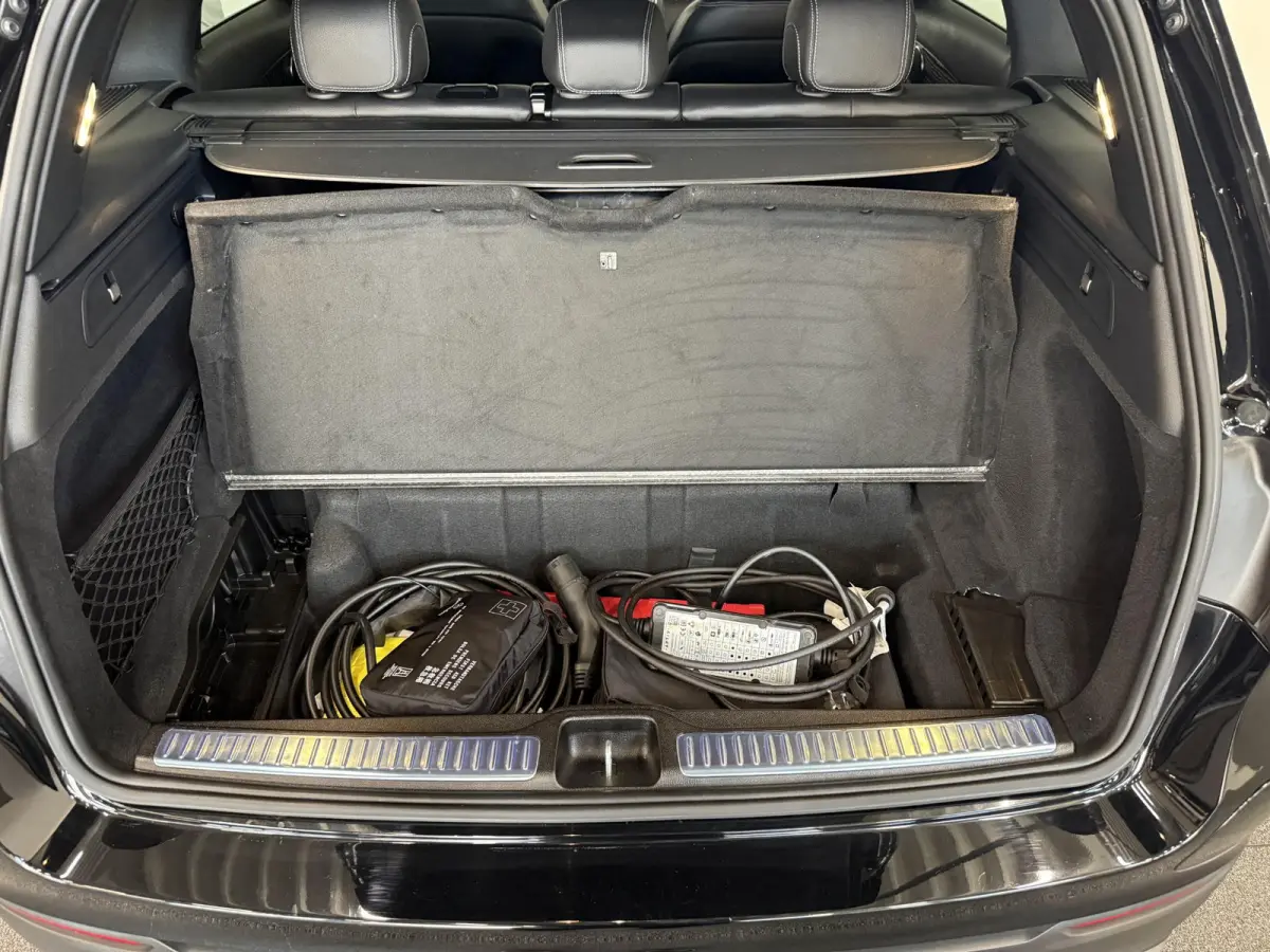 4MATIC Automaat PHEV AMG Line Navigatie Cruise Control Parkeersensoren Stoelverwarming Panorama dak Matrix LED-koplampen Virtual Cockpit Surround-systeem Burmester Inductielader