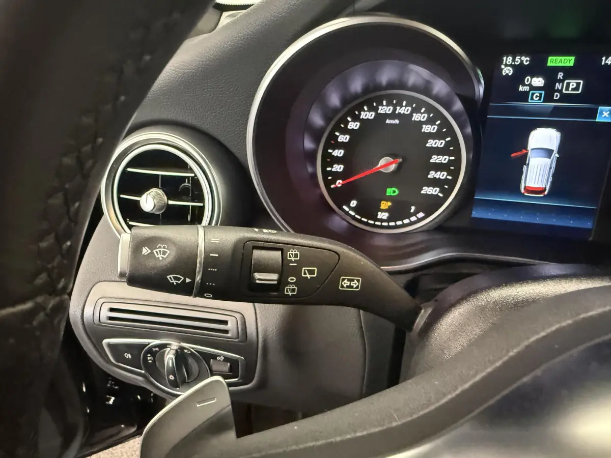 4MATIC Automaat PHEV AMG Line Navigatie Cruise Control Parkeersensoren Stoelverwarming Panorama dak Matrix LED-koplampen Virtual Cockpit Surround-systeem Burmester Inductielader
