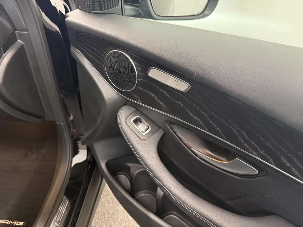 4MATIC Automaat PHEV AMG Line Navigatie Cruise Control Parkeersensoren Stoelverwarming Panorama dak Matrix LED-koplampen Virtual Cockpit Surround-systeem Burmester Inductielader