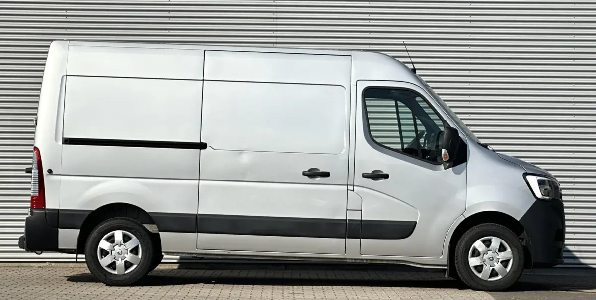 T35 2.3 dCi 180pk trekhaak L2H2 MARGE BTW VRIJ