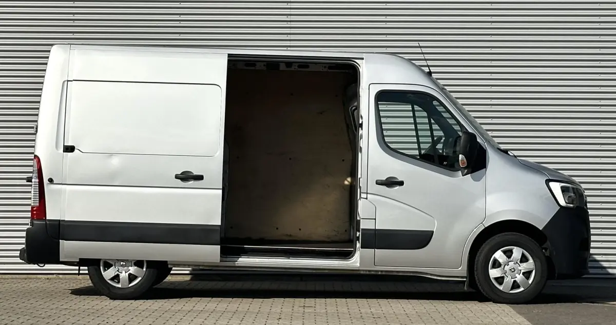 T35 2.3 dCi 180pk trekhaak L2H2 MARGE BTW VRIJ