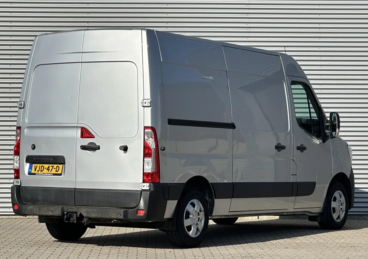 T35 2.3 dCi 180pk trekhaak L2H2 MARGE BTW VRIJ