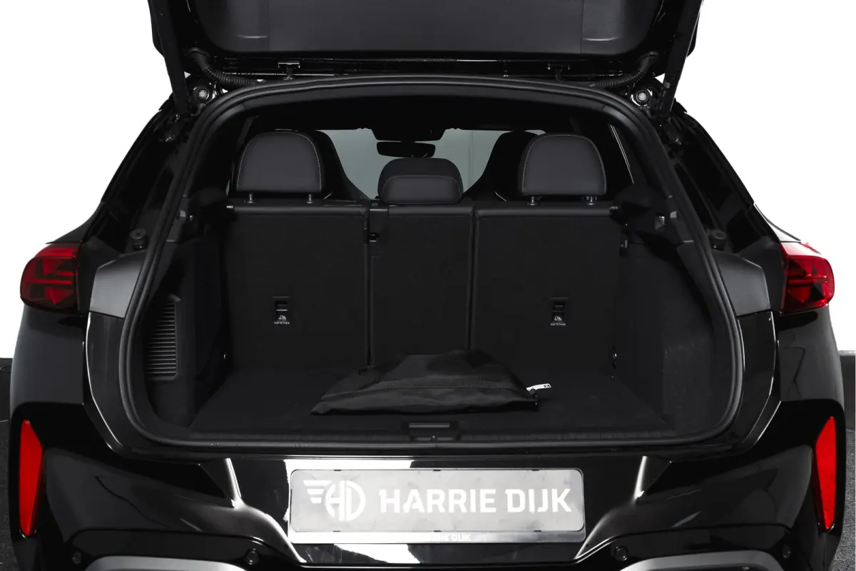 1.5 TSI e-Hybrid 272 PK VZ Performance | S/K-Panodak | Elek. Trekhaak | Matrix LED | Sennheiser | Elek. stoelen | Adapt. Cruise | Stoel-+Stuurverw. | 360 Camera | NAV+App. Connect | ECC | LM