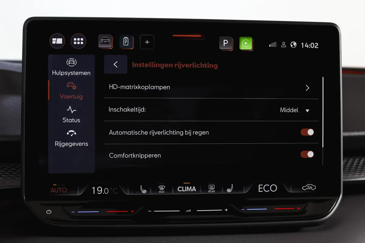 1.5 TSI e-Hybrid 272 PK VZ Performance | S/K-Panodak | Elek. Trekhaak | Matrix LED | Sennheiser | Elek. stoelen | Adapt. Cruise | Stoel-+Stuurverw. | 360 Camera | NAV+App. Connect | ECC | LM