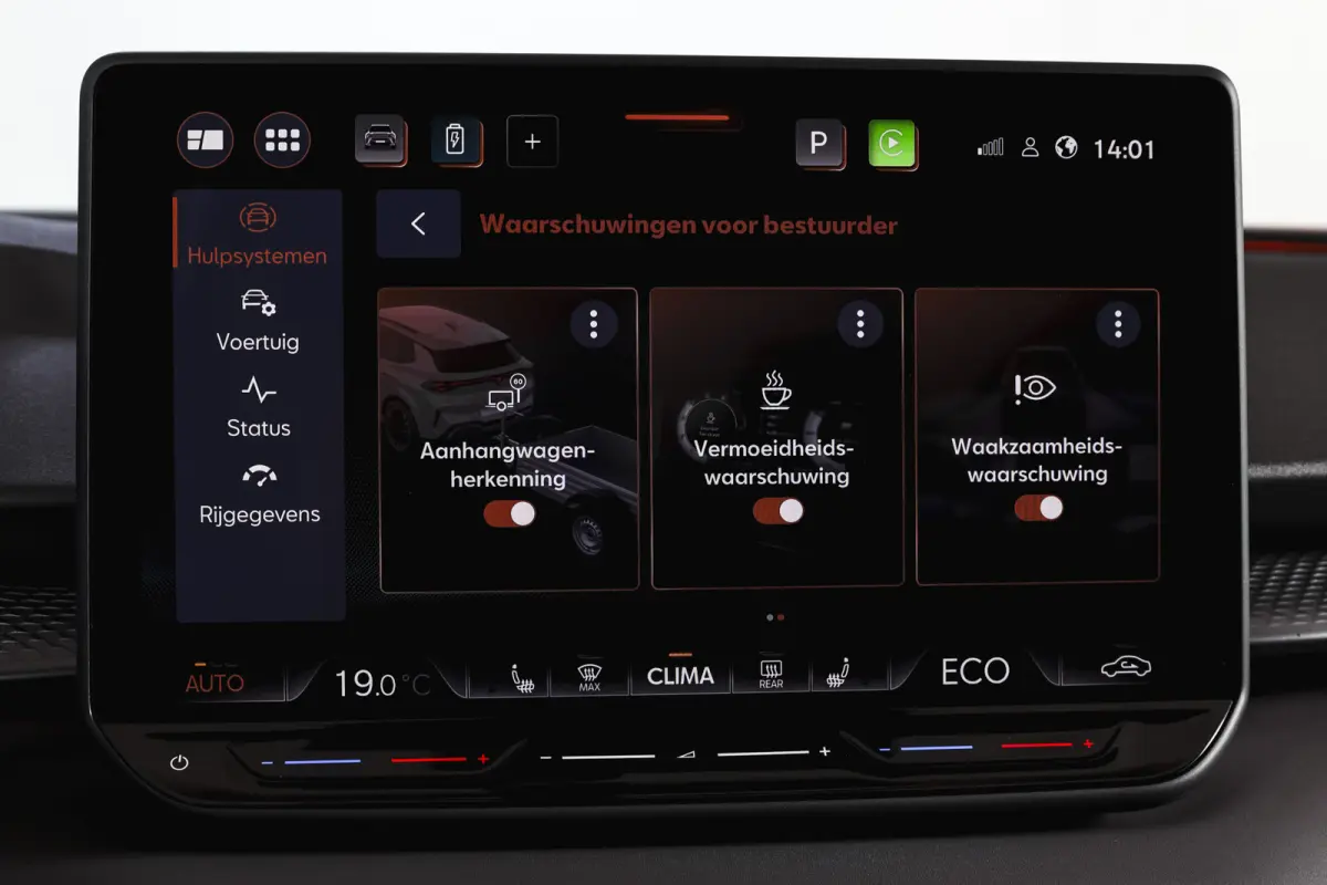 1.5 TSI e-Hybrid 272 PK VZ Performance | S/K-Panodak | Elek. Trekhaak | Matrix LED | Sennheiser | Elek. stoelen | Adapt. Cruise | Stoel-+Stuurverw. | 360 Camera | NAV+App. Connect | ECC | LM