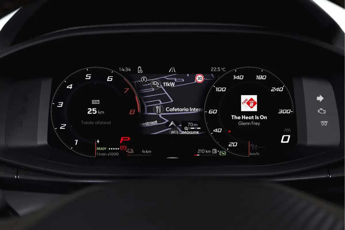 1.5 TSI e-Hybrid 272 PK VZ Performance | S/K-Panodak | Elek. Trekhaak | Matrix LED | Sennheiser | Elek. stoelen | Adapt. Cruise | Stoel-+Stuurverw. | 360 Camera | NAV+App. Connect | ECC | LM