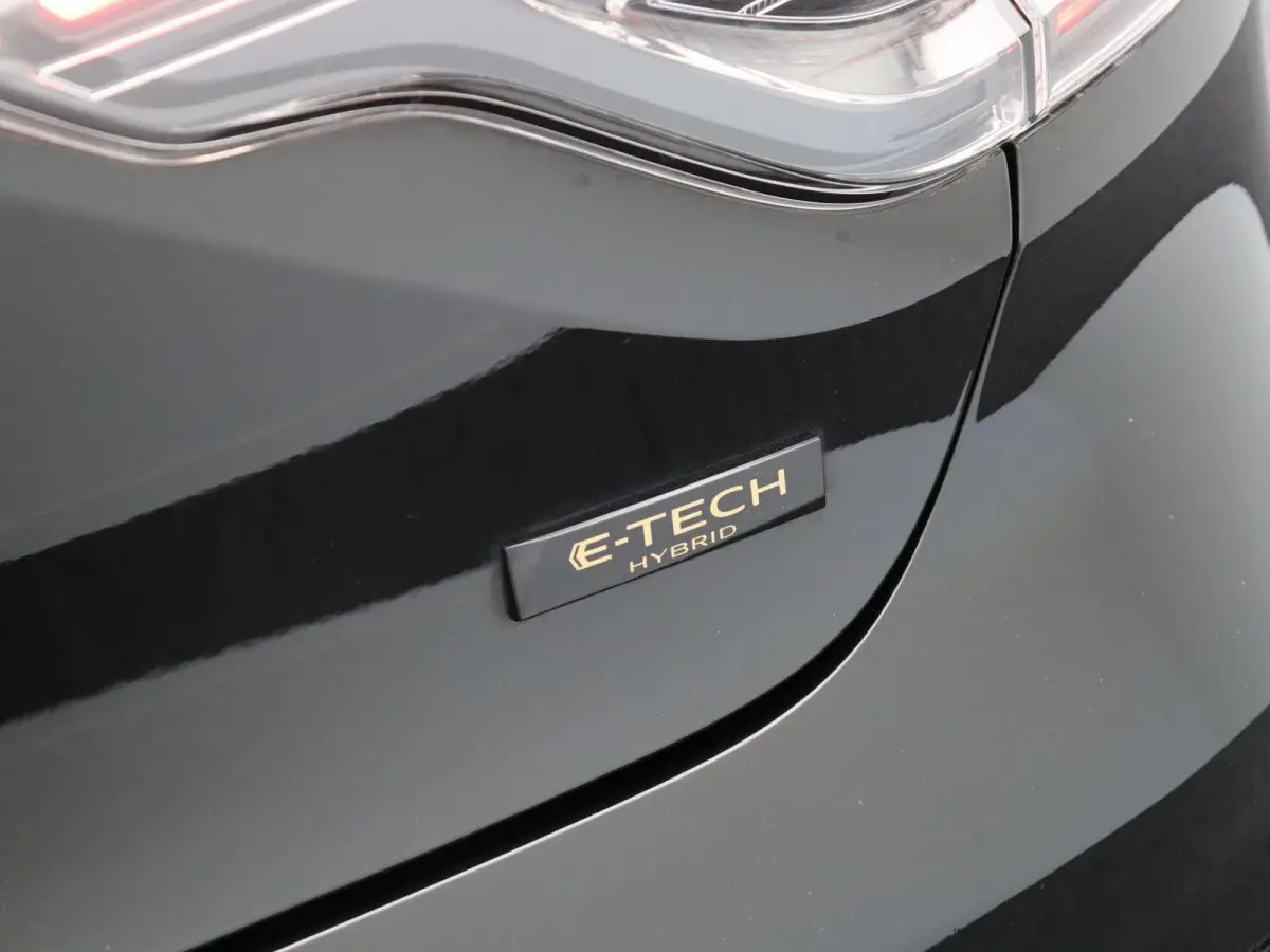 1.6 E-Tech Full Hybrid 145 techno | Navigatie | Apple carplay | Android auto | Climate control | Led verlichting |