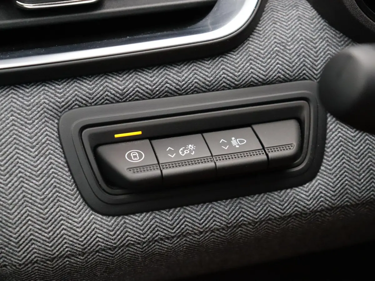 1.6 E-Tech Full Hybrid 145 techno | Navigatie | Apple carplay | Android auto | Climate control | Led verlichting |
