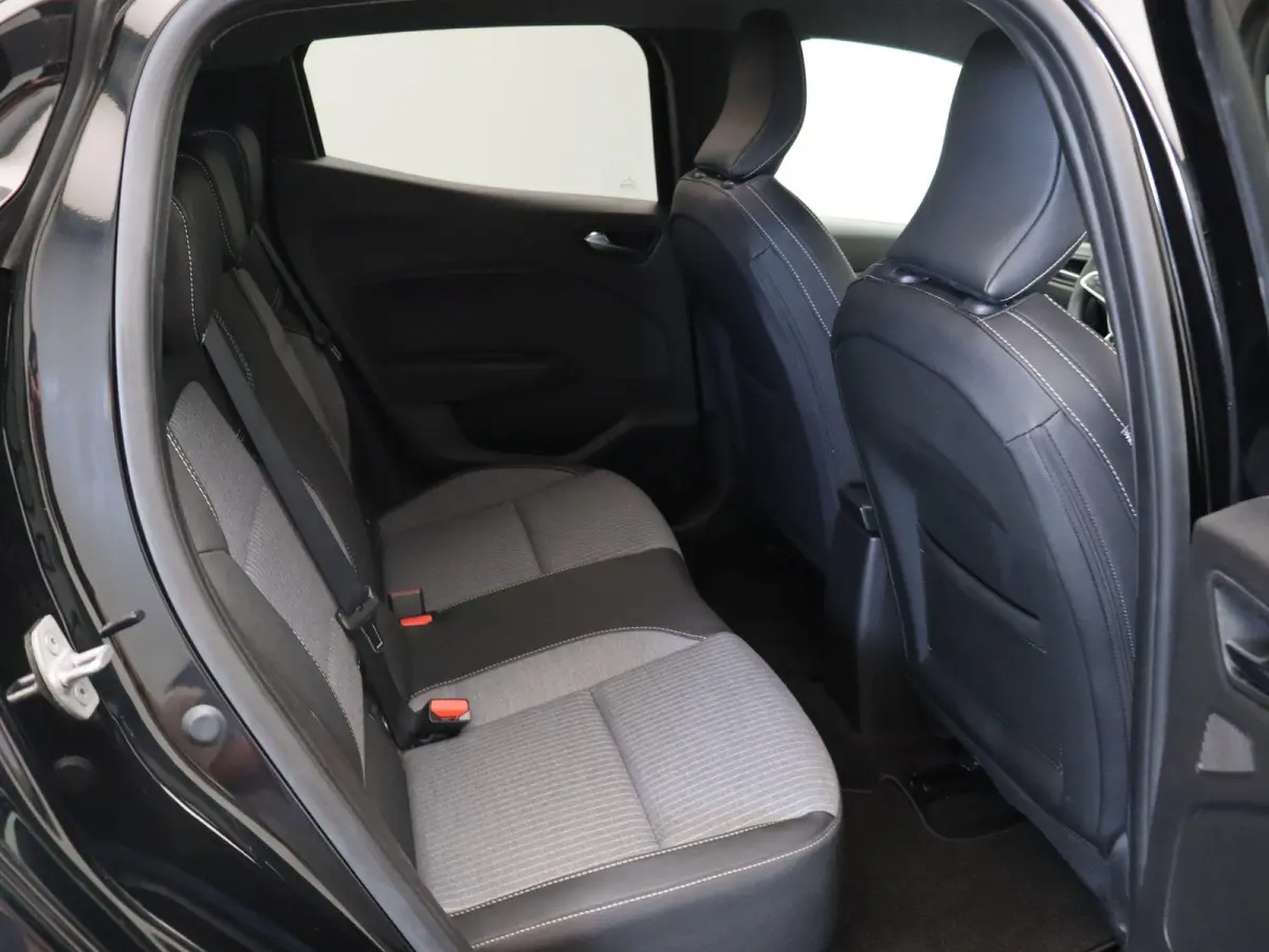 1.6 E-Tech Full Hybrid 145 techno | Navigatie | Apple carplay | Android auto | Climate control | Led verlichting |