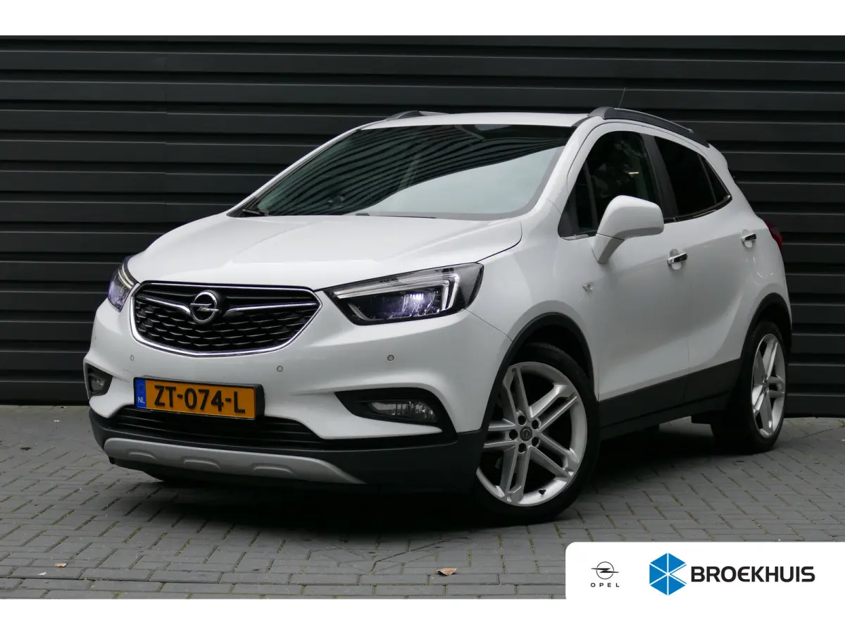 1.4 TURBO 140PK BLACK EDITION / CAMERA / PANO.DAK / LEDER / CARPLAY / KEYLESS / STUUR-STOELVERWARMING / 19"LMV / AGR / NAVI / CLIMA / PDC / BLUETOOTH / CRUISECONTROL / 2E EIGENAAR / SCHITTER