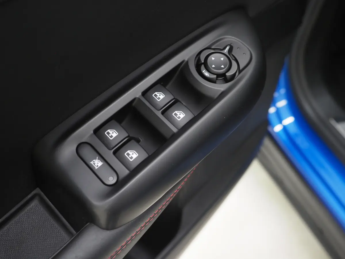 1.5T Hybrid Edizione Speciale | Adaptive Cruise | Camera | Keyless | Sfeerlicht | Stoel/Stuurverwarming | LED
