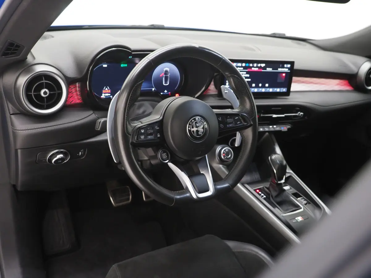1.5T Hybrid Edizione Speciale | Adaptive Cruise | Camera | Keyless | Sfeerlicht | Stoel/Stuurverwarming | LED