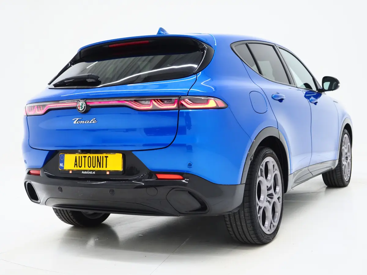 1.5T Hybrid Edizione Speciale | Adaptive Cruise | Camera | Keyless | Sfeerlicht | Stoel/Stuurverwarming | LED