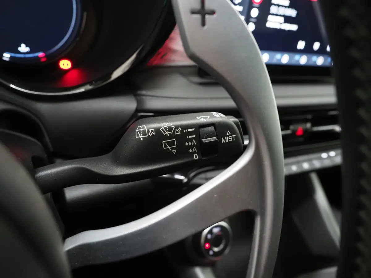 1.5T Hybrid Edizione Speciale | Adaptive Cruise | Camera | Keyless | Sfeerlicht | Stoel/Stuurverwarming | LED