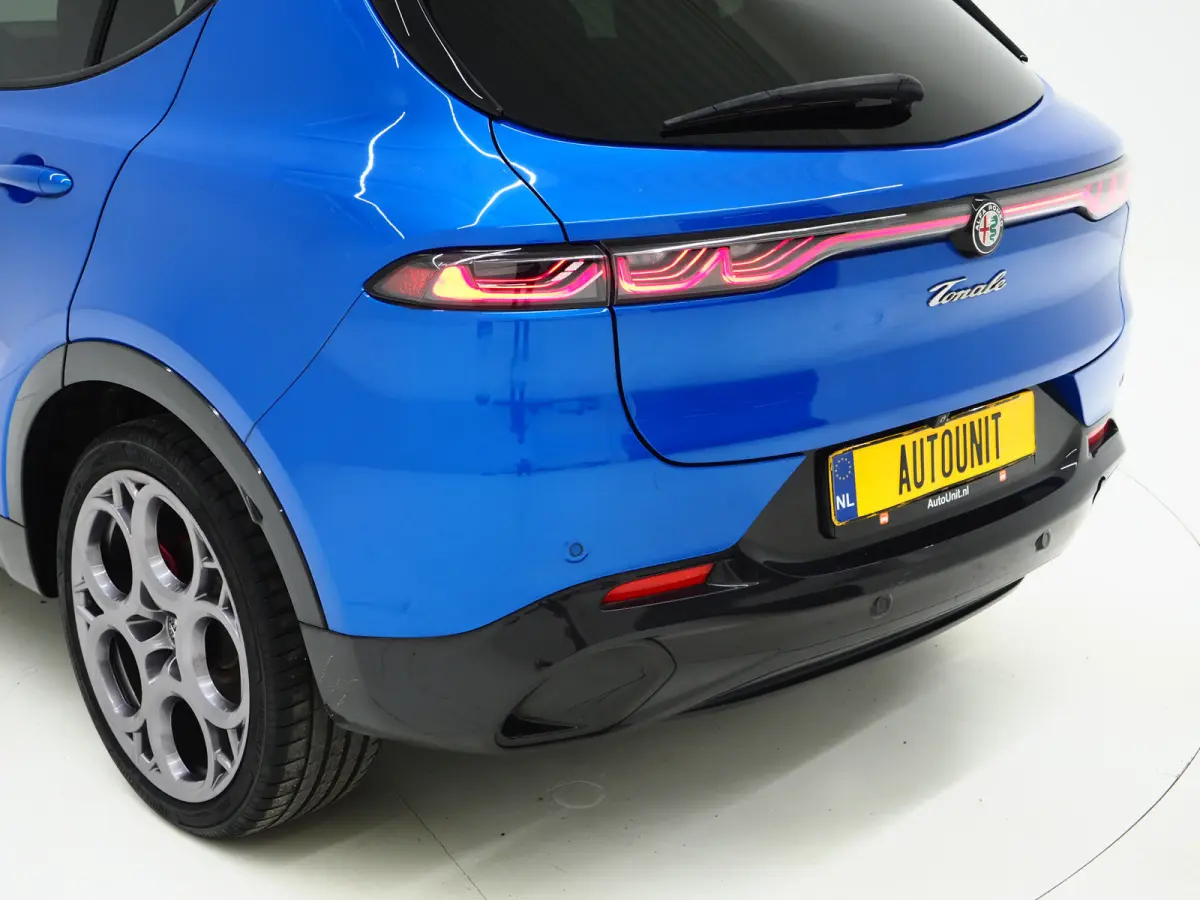 1.5T Hybrid Edizione Speciale | Adaptive Cruise | Camera | Keyless | Sfeerlicht | Stoel/Stuurverwarming | LED