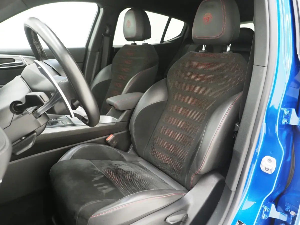 1.5T Hybrid Edizione Speciale | Adaptive Cruise | Camera | Keyless | Sfeerlicht | Stoel/Stuurverwarming | LED