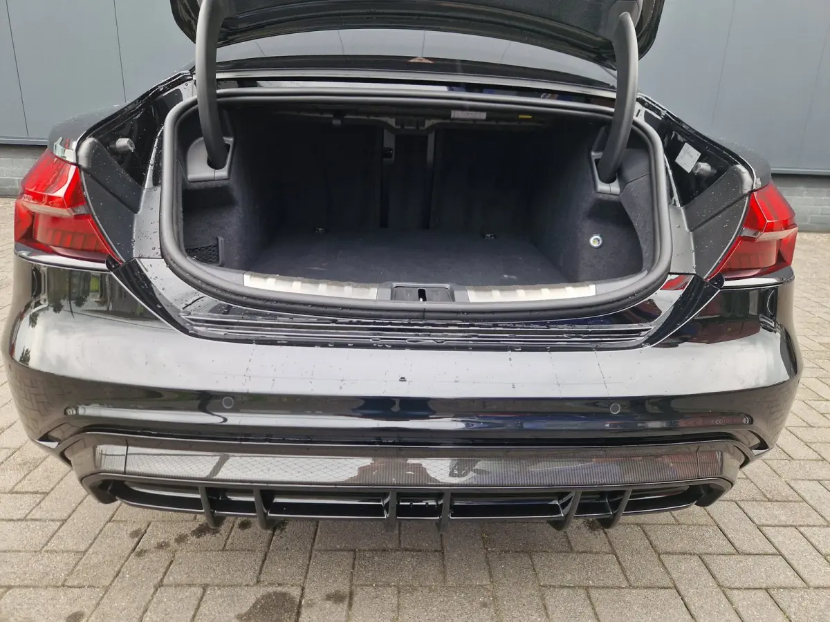 RS 93 kWh/Luchtvering/BTW/Matrix/Carbon