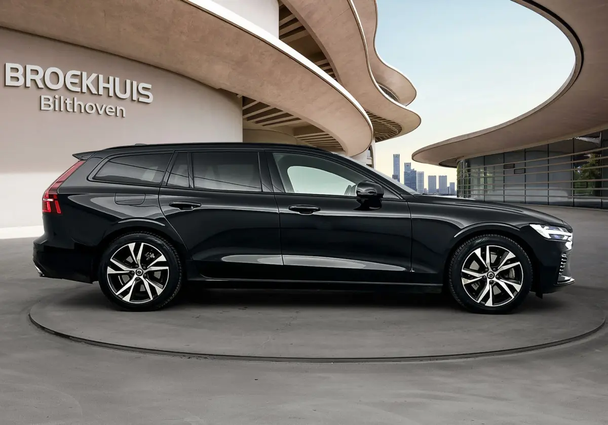2.0 T6 Recharge AWD R-Design | BLIS | Adaptive Cruiscontrol | LED Bochtenverlichting | PDC V+A en Camera | Stoel verwarming + geheugen | Verwarmbare vooruit |