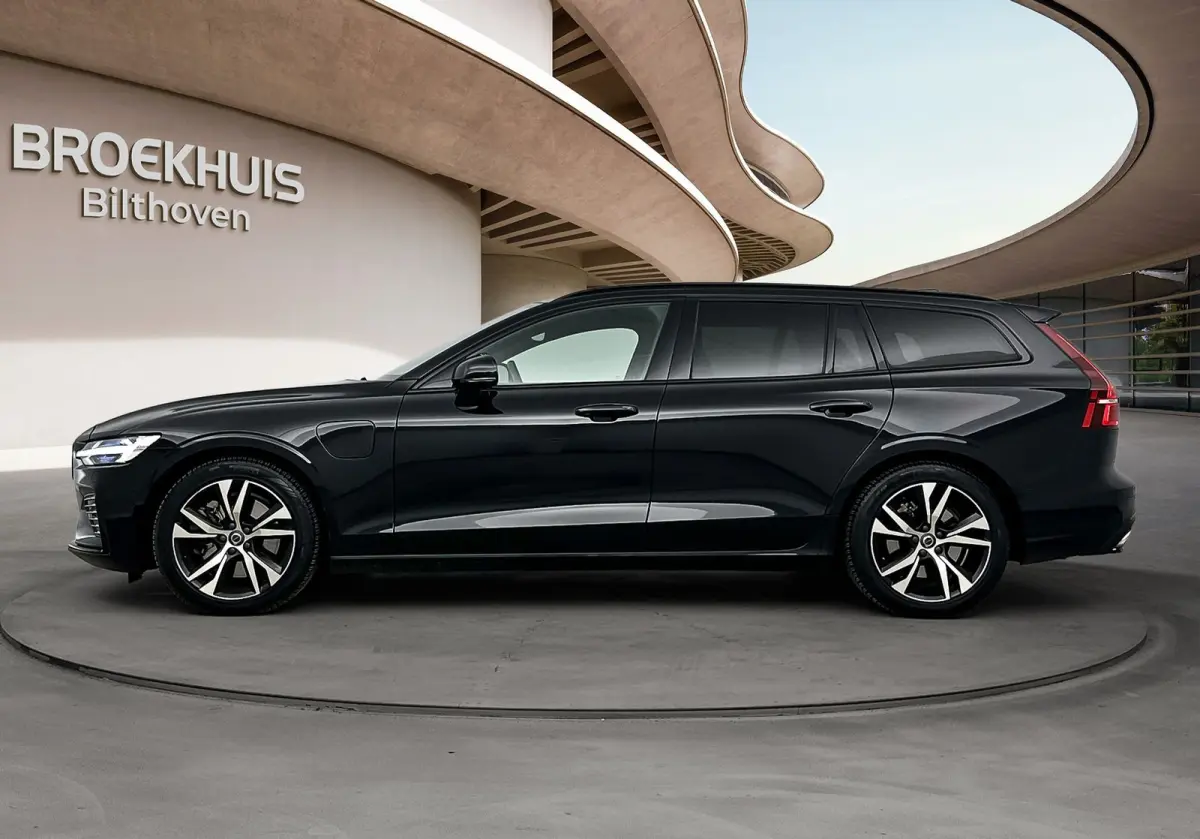 2.0 T6 Recharge AWD R-Design | BLIS | Adaptive Cruiscontrol | LED Bochtenverlichting | PDC V+A en Camera | Stoel verwarming + geheugen | Verwarmbare vooruit |