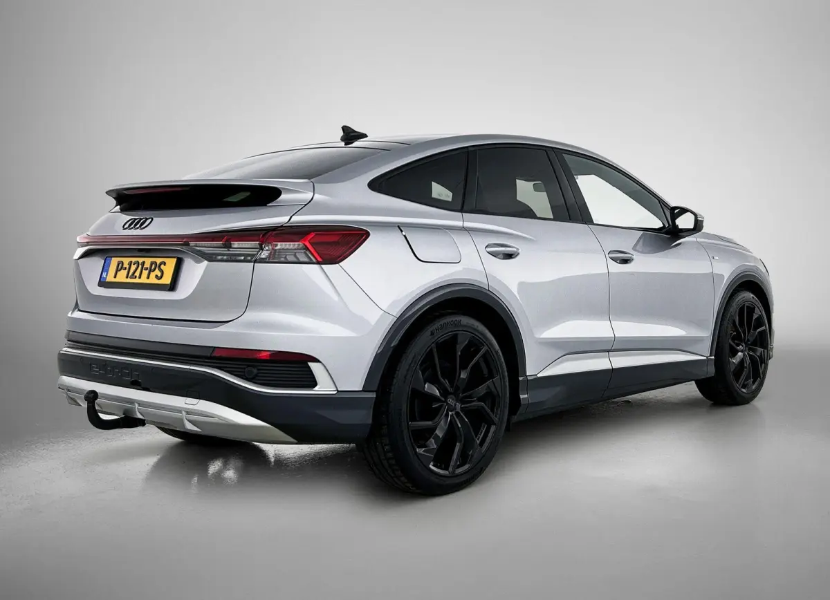 55 kWh 35 S Edition | APPLE CARPLAY | ANDROID AUTO | ACHTERUITRIJCAMERA | ELEKTRISCHE ACHTERKLEP | STOELVERWARMING | TREKHAAK | NAVIGATIE | CRUISE CONTROL | BLUETOOTH | CLIMATE CONTROL | LIC