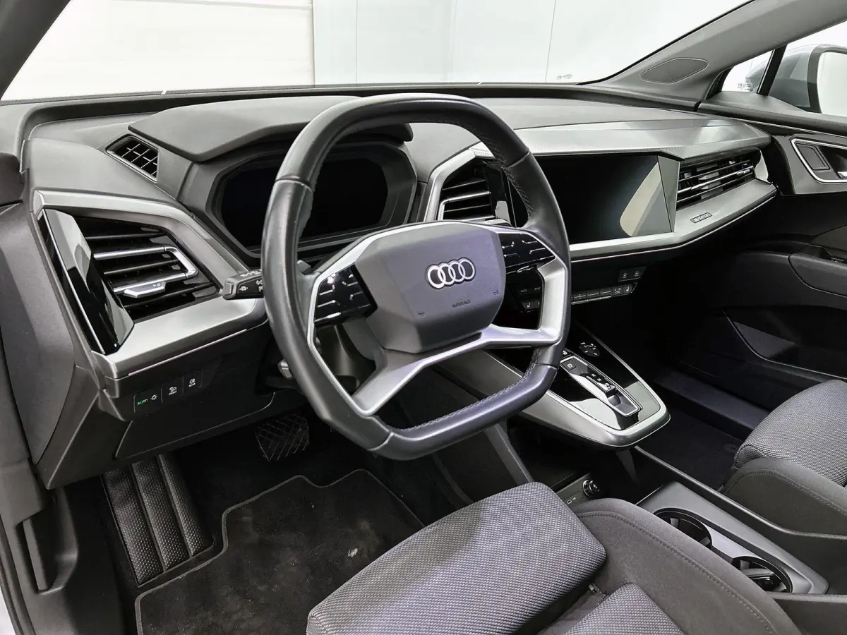 55 kWh 35 S Edition | APPLE CARPLAY | ANDROID AUTO | ACHTERUITRIJCAMERA | ELEKTRISCHE ACHTERKLEP | STOELVERWARMING | TREKHAAK | NAVIGATIE | CRUISE CONTROL | BLUETOOTH | CLIMATE CONTROL | LIC