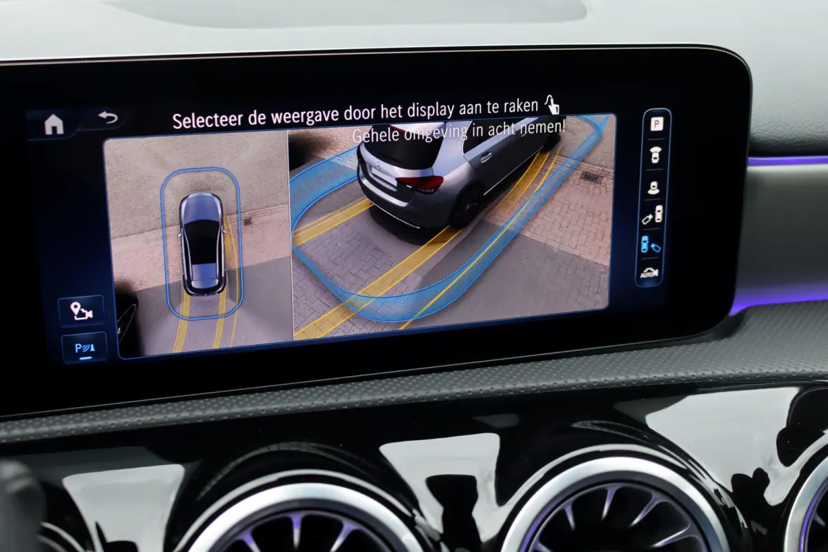 250 e AMG Line | Panoramadak | Memory | Distronic | HUD | Keyless Go | Advanced Sound System | Sfeerverlichting | Multibeam LED | Augmented Reality |