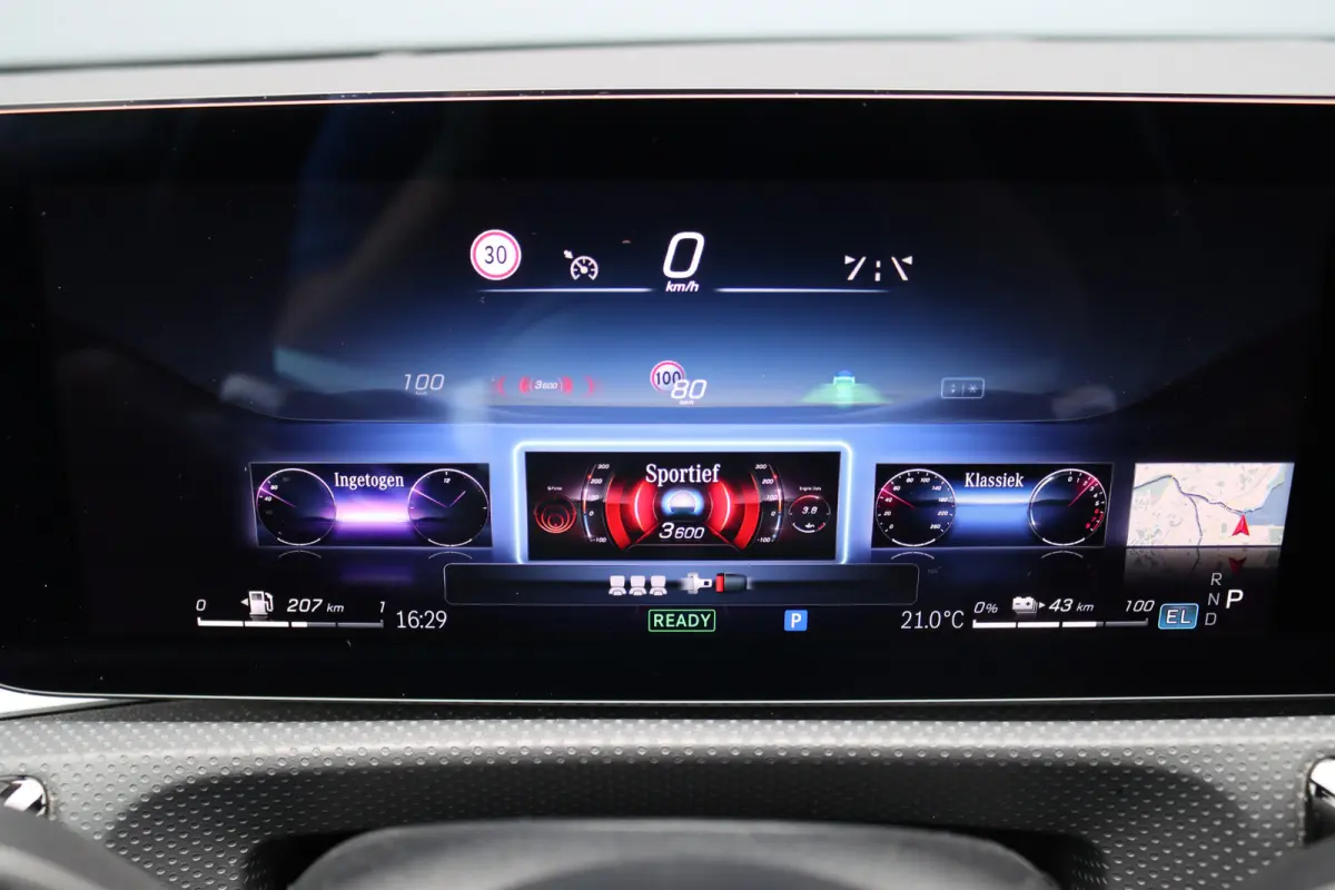 250 e AMG Line | Panoramadak | Memory | Distronic | HUD | Keyless Go | Advanced Sound System | Sfeerverlichting | Multibeam LED | Augmented Reality |