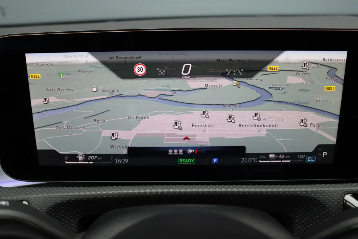 250 e AMG Line | Panoramadak | Memory | Distronic | HUD | Keyless Go | Advanced Sound System | Sfeerverlichting | Multibeam LED | Augmented Reality |