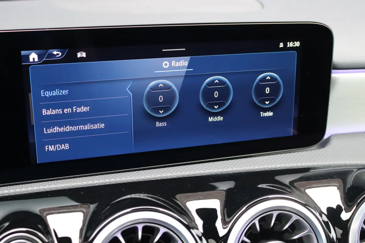 250 e AMG Line | Panoramadak | Memory | Distronic | HUD | Keyless Go | Advanced Sound System | Sfeerverlichting | Multibeam LED | Augmented Reality |