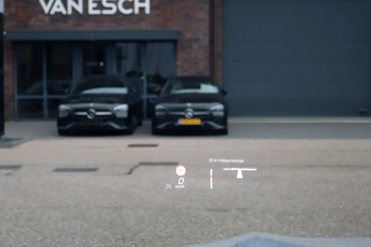 250 e AMG Line | Panoramadak | Memory | Distronic | HUD | Keyless Go | Advanced Sound System | Sfeerverlichting | Multibeam LED | Augmented Reality |