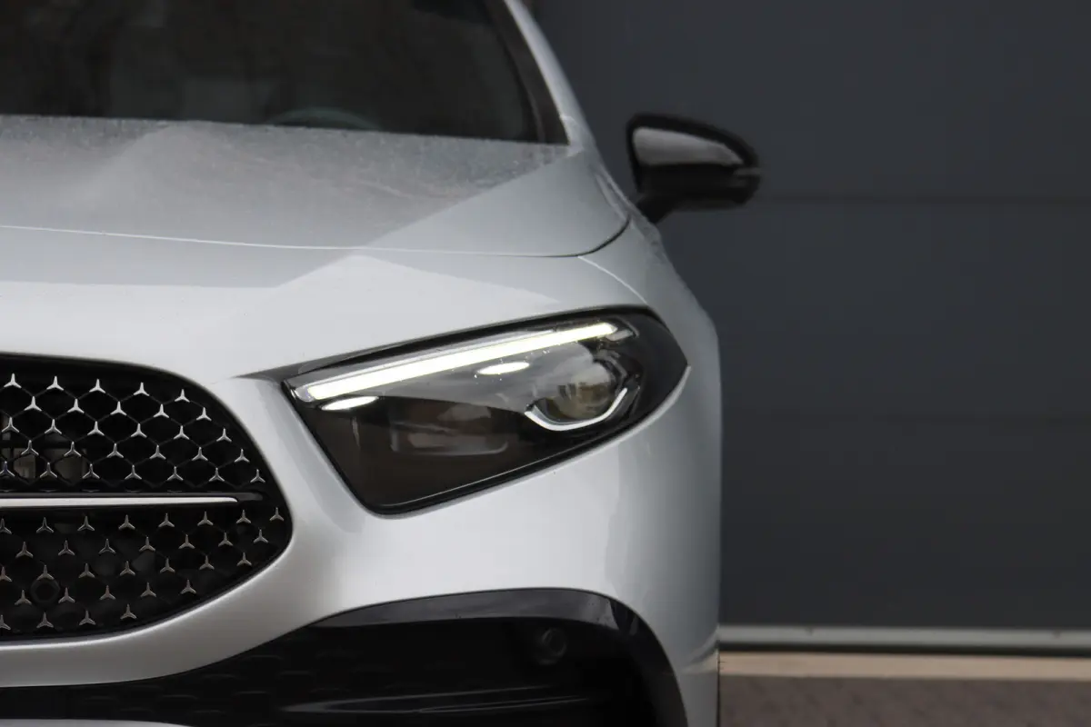 250 e AMG Line | Panoramadak | Memory | Distronic | HUD | Keyless Go | Advanced Sound System | Sfeerverlichting | Multibeam LED | Augmented Reality |