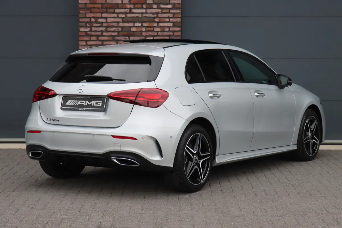 250 e AMG Line | Panoramadak | Memory | Distronic | HUD | Keyless Go | Advanced Sound System | Sfeerverlichting | Multibeam LED | Augmented Reality |