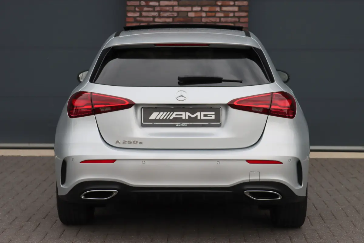 250 e AMG Line | Panoramadak | Memory | Distronic | HUD | Keyless Go | Advanced Sound System | Sfeerverlichting | Multibeam LED | Augmented Reality |