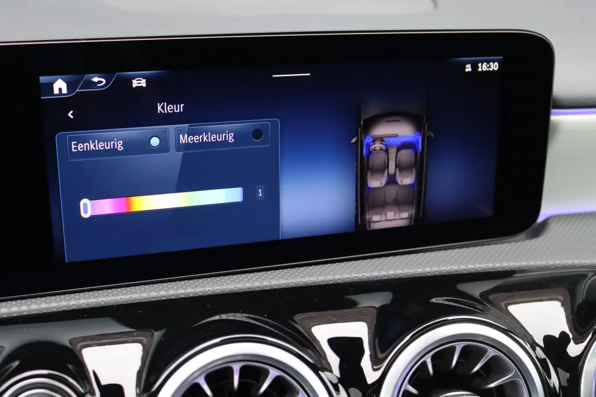250 e AMG Line | Panoramadak | Memory | Distronic | HUD | Keyless Go | Advanced Sound System | Sfeerverlichting | Multibeam LED | Augmented Reality |