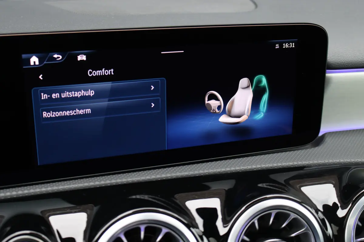 250 e AMG Line | Panoramadak | Memory | Distronic | HUD | Keyless Go | Advanced Sound System | Sfeerverlichting | Multibeam LED | Augmented Reality |