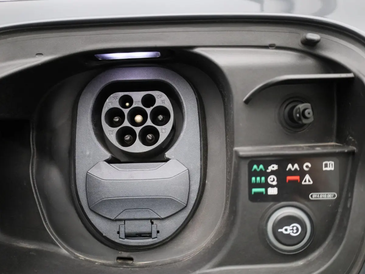 edition 83 kWh | Adaptive cruise control | Luchtvering | Glazen panoramadak | Bang & Olufsen 3D | Head-up display | Stuurverwarming | Stoelverwarming voor & achter | Elektrisch instel. voors