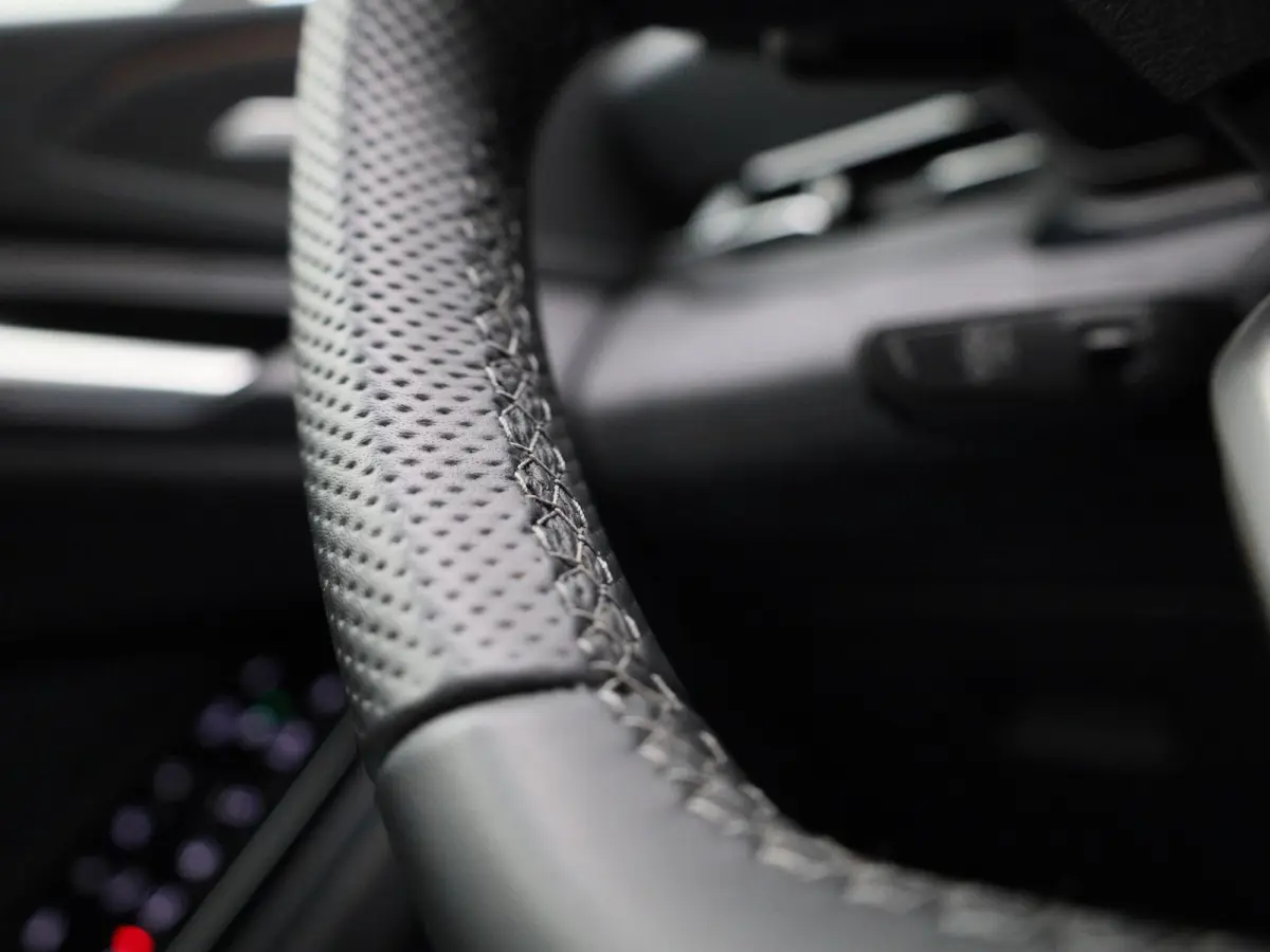 edition 83 kWh | Adaptive cruise control | Luchtvering | Glazen panoramadak | Bang & Olufsen 3D | Head-up display | Stuurverwarming | Stoelverwarming voor & achter | Elektrisch instel. voors