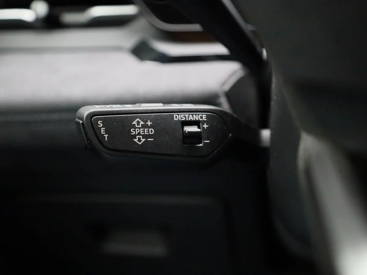 edition 83 kWh | Adaptive cruise control | Luchtvering | Glazen panoramadak | Bang & Olufsen 3D | Head-up display | Stuurverwarming | Stoelverwarming voor & achter | Elektrisch instel. voors