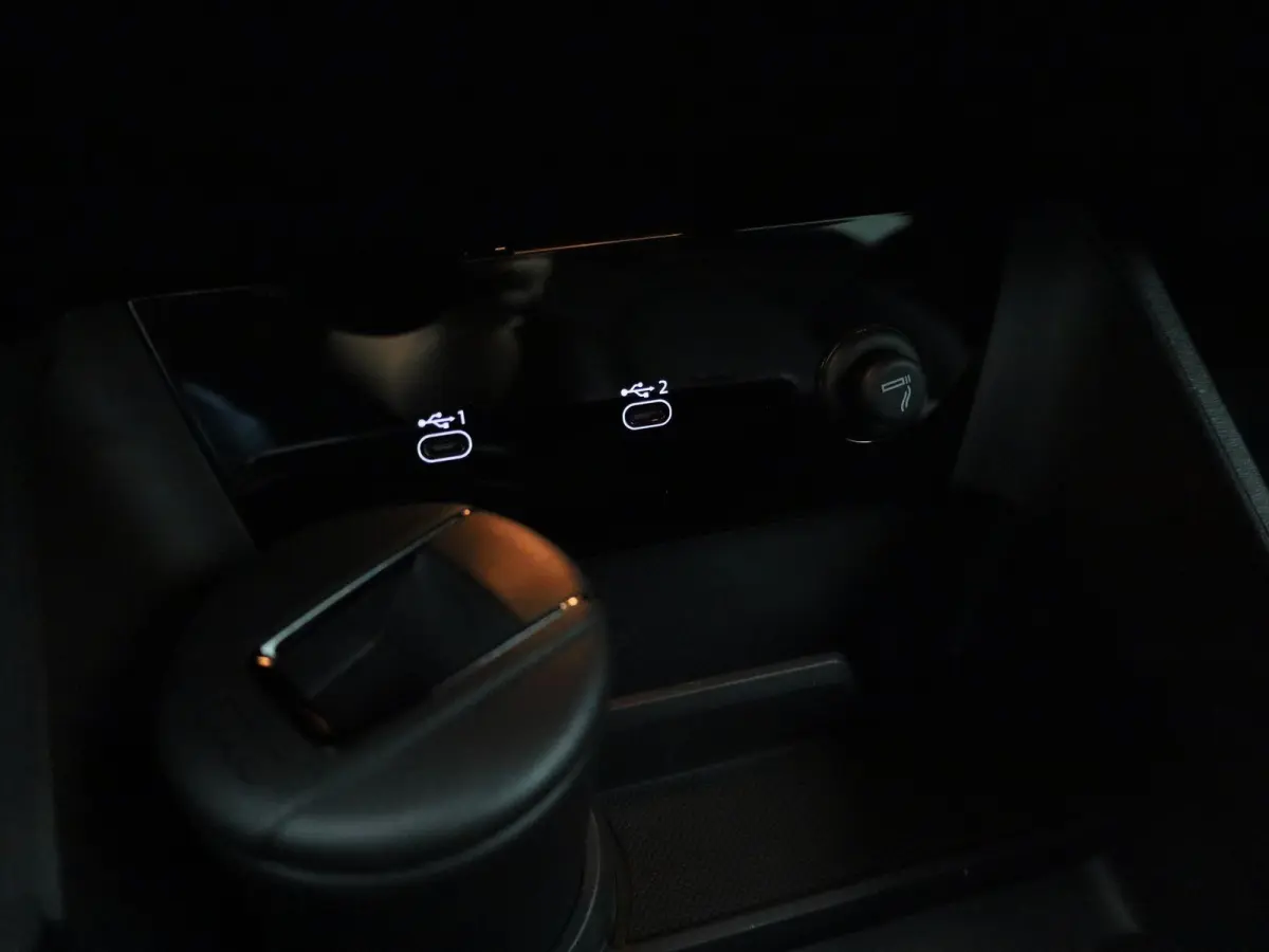 edition 83 kWh | Adaptive cruise control | Luchtvering | Glazen panoramadak | Bang & Olufsen 3D | Head-up display | Stuurverwarming | Stoelverwarming voor & achter | Elektrisch instel. voors