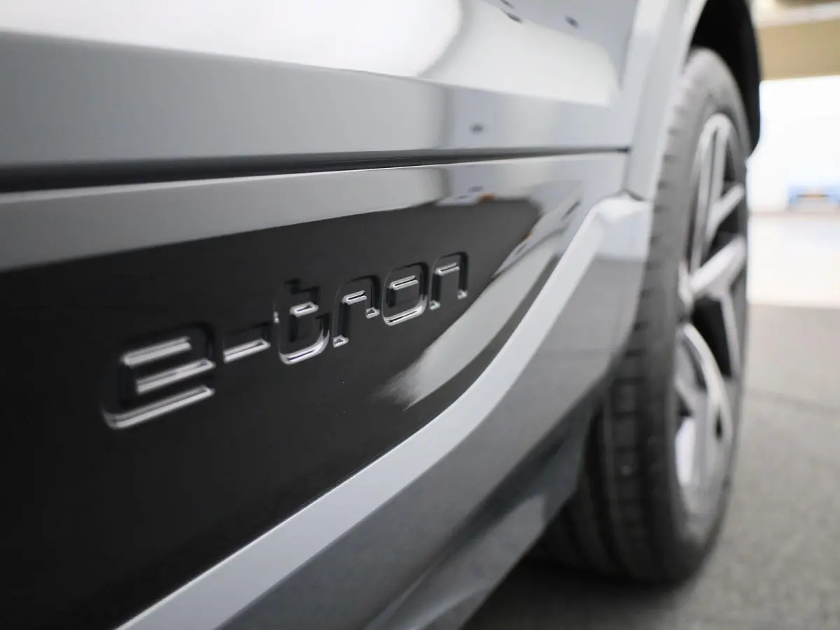 edition 83 kWh | Adaptive cruise control | Luchtvering | Glazen panoramadak | Bang & Olufsen 3D | Head-up display | Stuurverwarming | Stoelverwarming voor & achter | Elektrisch instel. voors