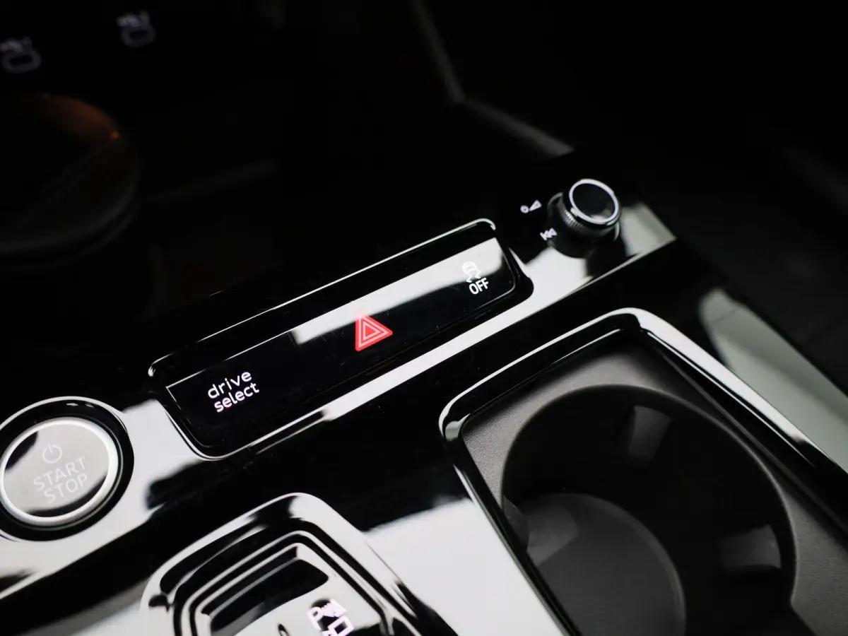 edition 83 kWh | Adaptive cruise control | Luchtvering | Glazen panoramadak | Bang & Olufsen 3D | Head-up display | Stuurverwarming | Stoelverwarming voor & achter | Elektrisch instel. voors