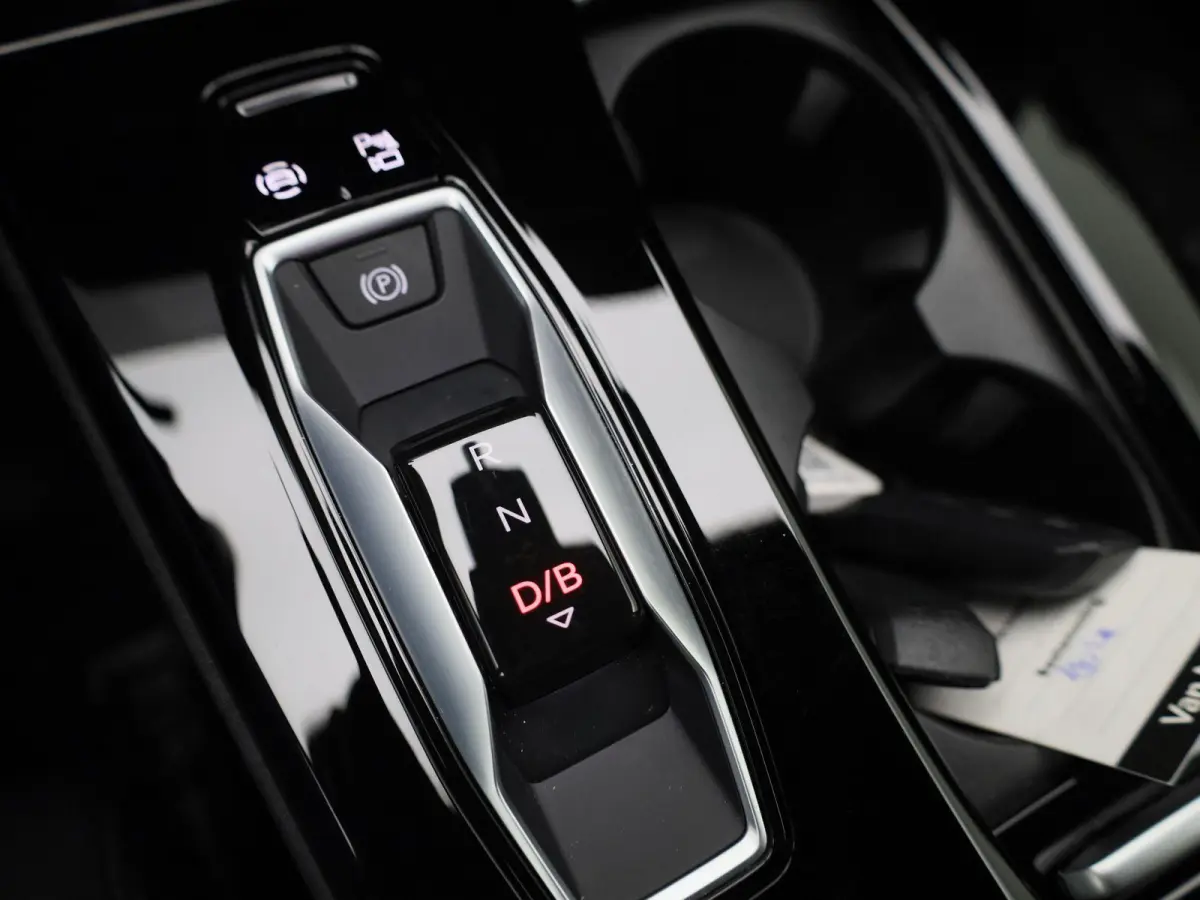 edition 83 kWh | Adaptive cruise control | Luchtvering | Glazen panoramadak | Bang & Olufsen 3D | Head-up display | Stuurverwarming | Stoelverwarming voor & achter | Elektrisch instel. voors