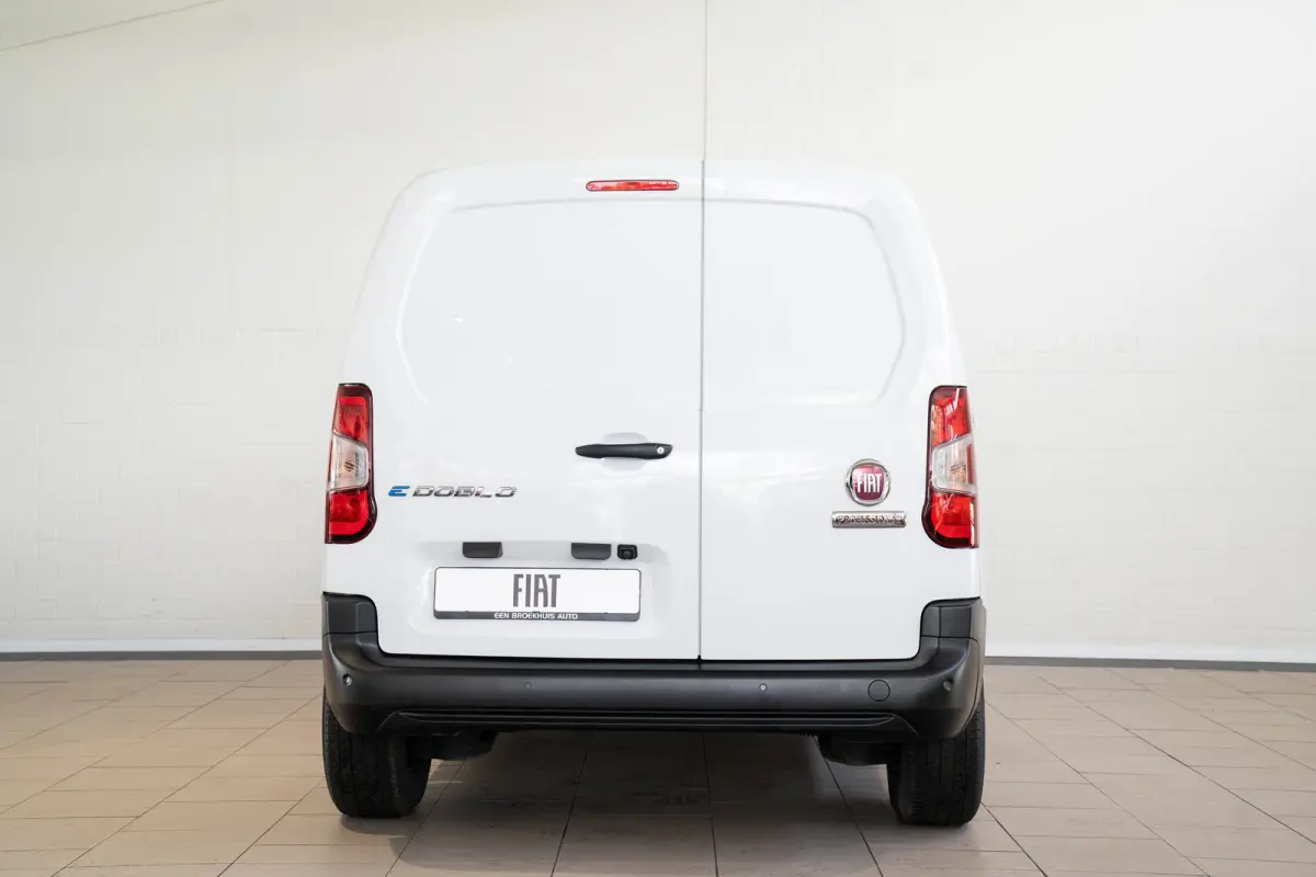 136 L1 50 kWh | Laadruimte Pakket | Camera | Navigatie | Parkeersensoren | Apple Carplay & Android Auto | Climate Controle |