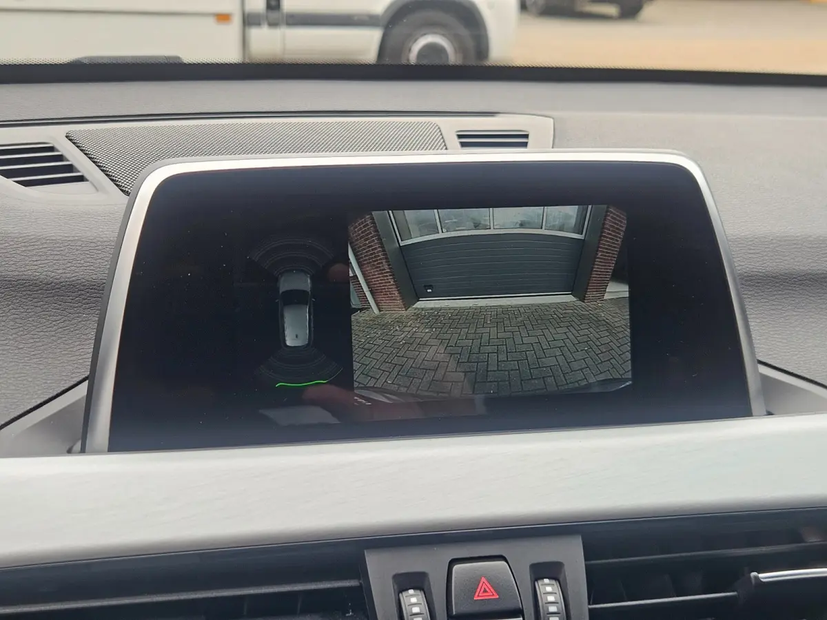 XDrive20i M-Sport LED ACC Camera Trekhaak Lane DAB