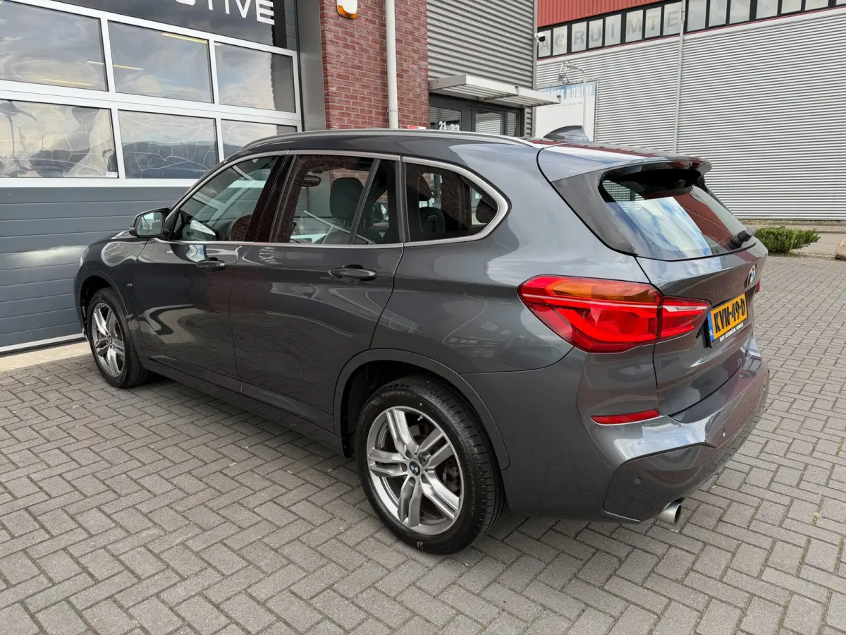 XDrive20i M-Sport LED ACC Camera Trekhaak Lane DAB