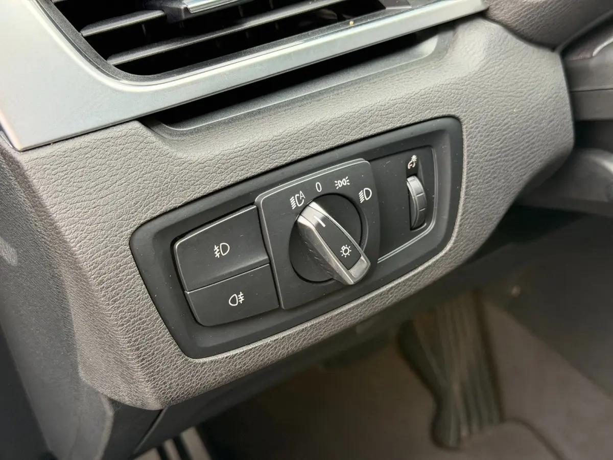 XDrive20i M-Sport LED ACC Camera Trekhaak Lane DAB